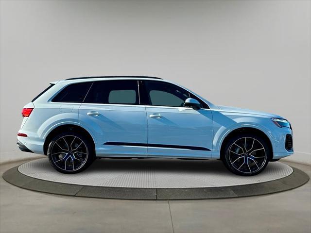 new 2025 Audi Q7 car, priced at $85,400