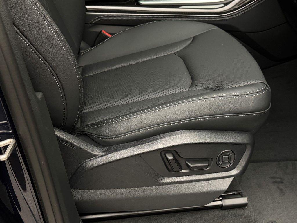 new 2025 Audi Q7 car, priced at $76,440