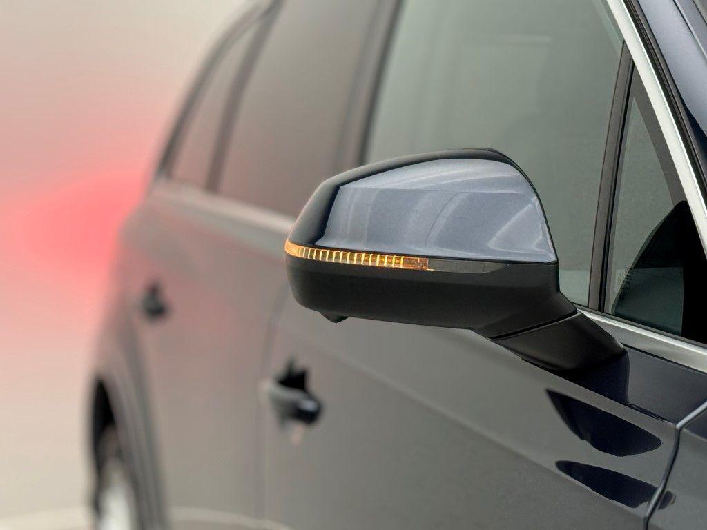 new 2025 Audi Q7 car, priced at $76,440
