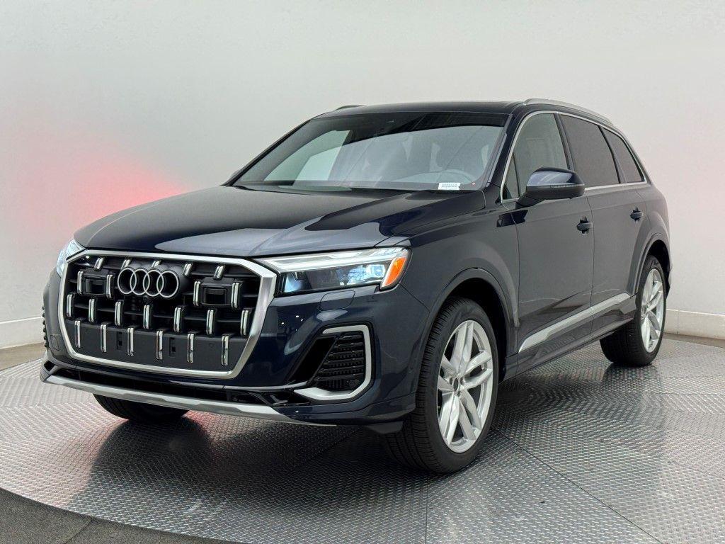 new 2025 Audi Q7 car, priced at $76,440