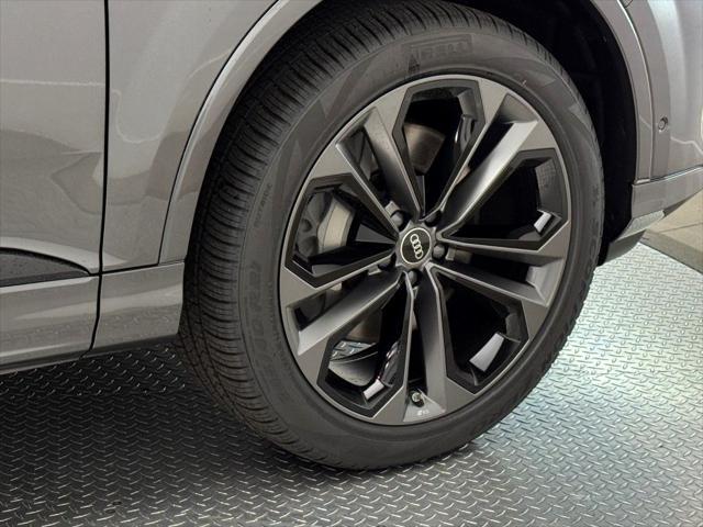 new 2025 Audi Q7 car, priced at $77,880