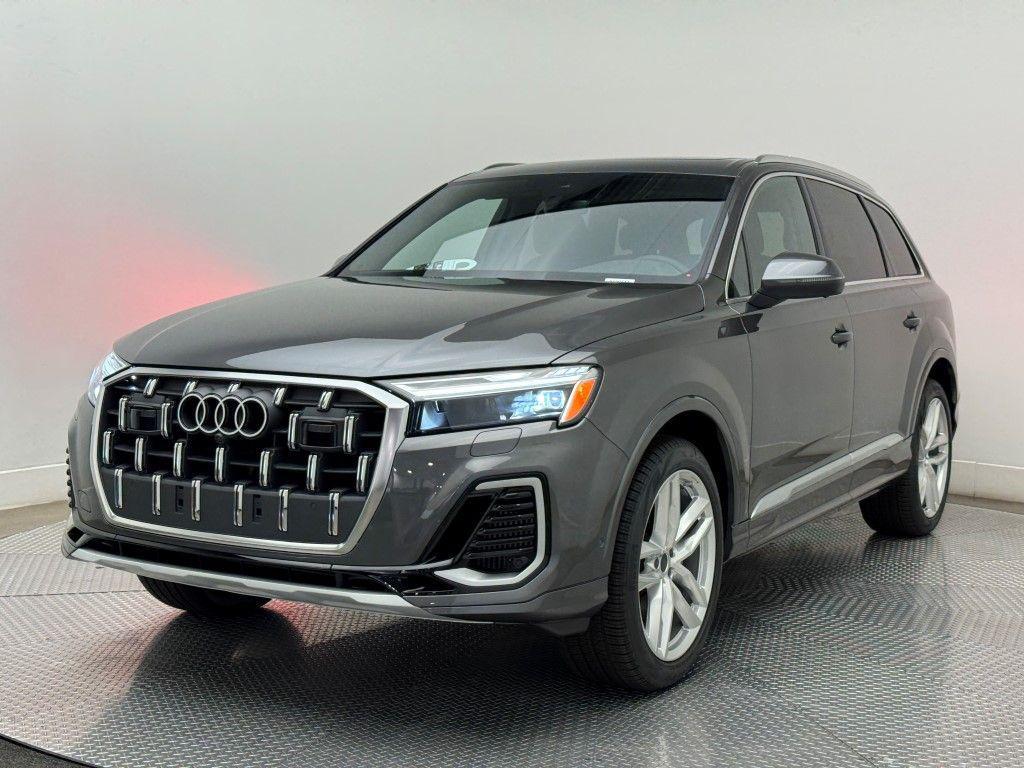 new 2025 Audi Q7 car, priced at $76,440