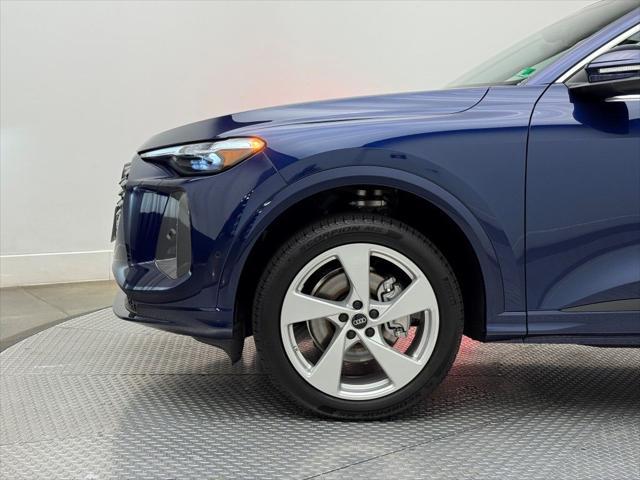 new 2025 Audi Q5 car, priced at $61,950