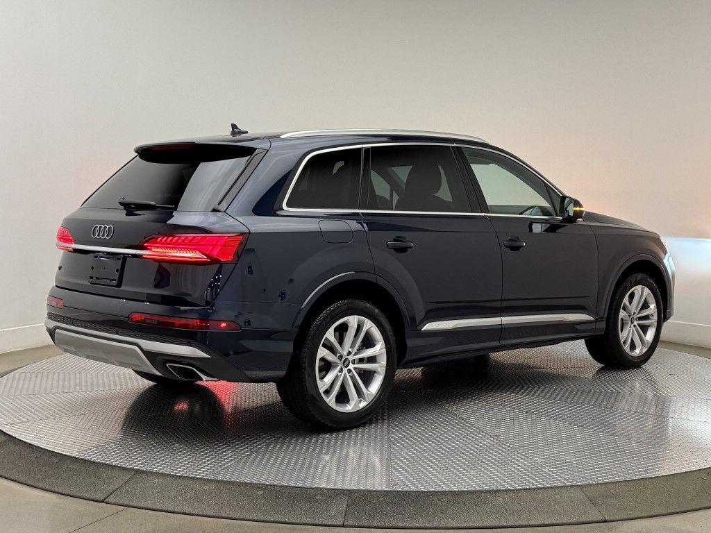used 2025 Audi Q7 car, priced at $54,900