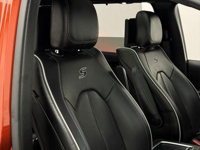 used 2018 Chrysler Pacifica car, priced at $15,900