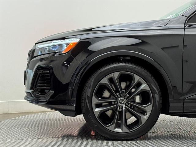 new 2025 Audi Q7 car, priced at $77,305