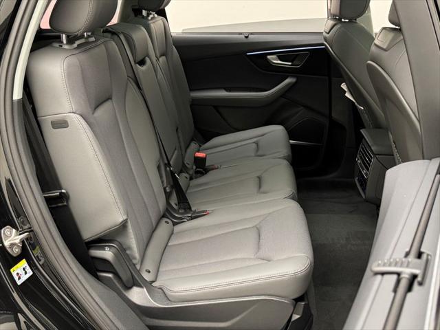 new 2025 Audi Q7 car, priced at $77,305