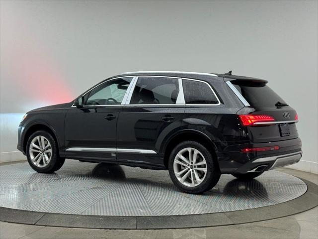 new 2025 Audi Q7 car, priced at $68,340