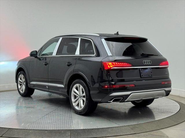 new 2025 Audi Q7 car, priced at $68,340