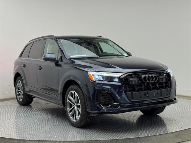 new 2025 Audi Q7 car, priced at $70,645