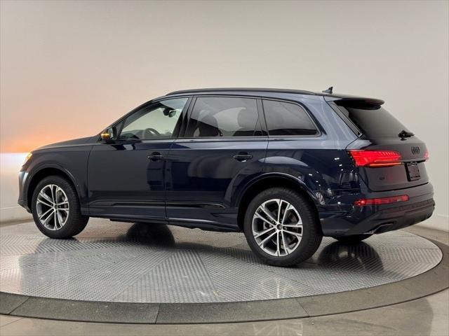 new 2025 Audi Q7 car, priced at $70,645