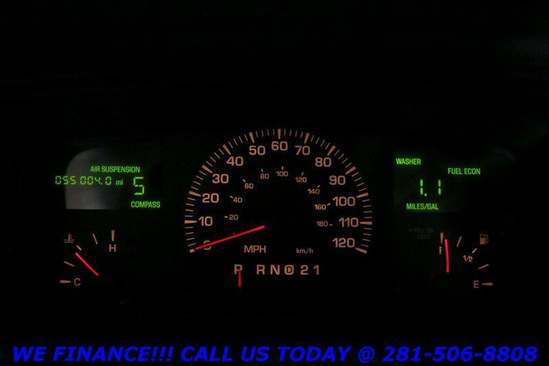 used 2002 Lincoln Town Car car, priced at $18,995