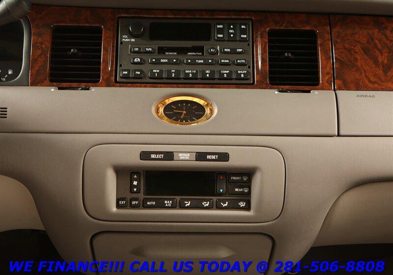 used 2002 Lincoln Town Car car, priced at $18,995