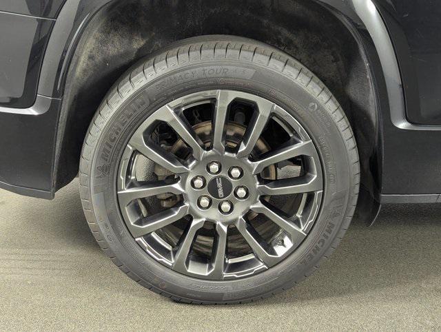 used 2023 GMC Acadia car, priced at $37,489