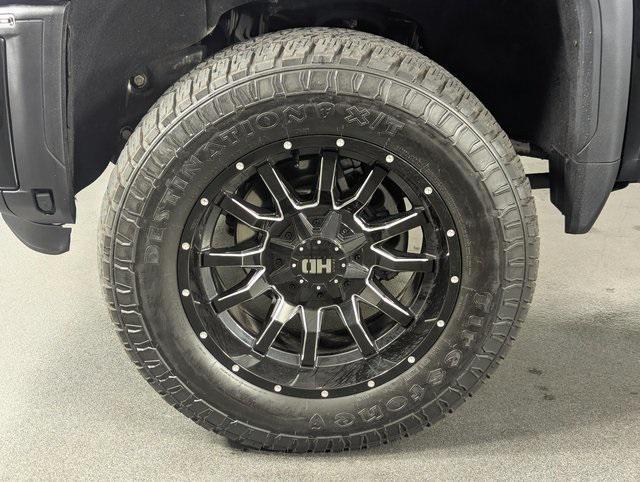 used 2025 GMC Sierra 2500 car, priced at $75,989