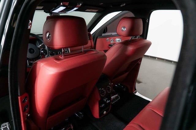 used 2022 Rolls-Royce Cullinan car, priced at $299,989