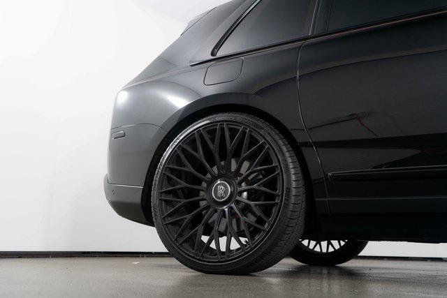 used 2022 Rolls-Royce Cullinan car, priced at $299,989