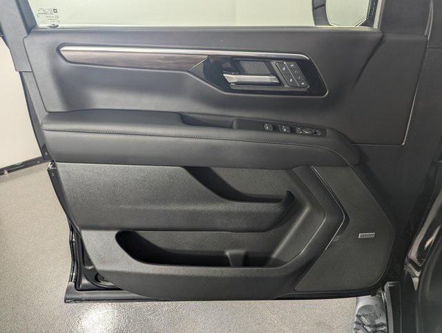 used 2025 Chevrolet Tahoe car, priced at $71,989