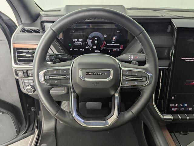 used 2025 GMC Yukon car, priced at $84,989