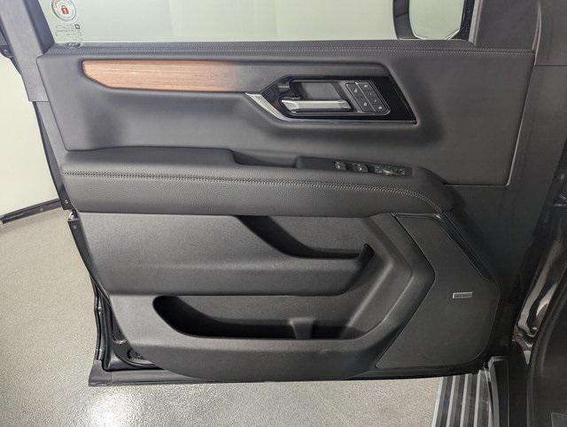 used 2025 GMC Yukon car, priced at $84,989