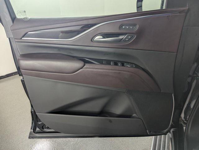 used 2023 Cadillac Escalade ESV car, priced at $77,989