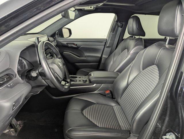 used 2021 Toyota Highlander car, priced at $30,989