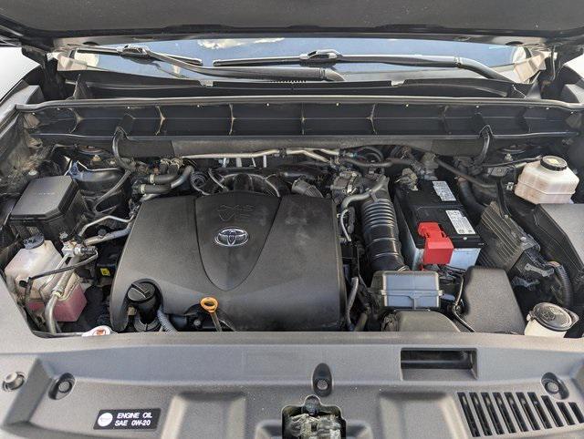 used 2021 Toyota Highlander car, priced at $29,989