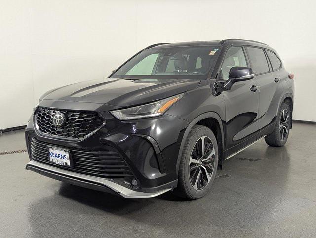 used 2021 Toyota Highlander car, priced at $30,989