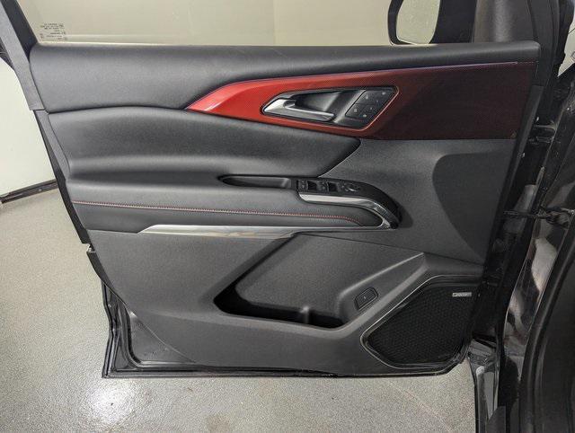 used 2024 Chevrolet Traverse car, priced at $49,989