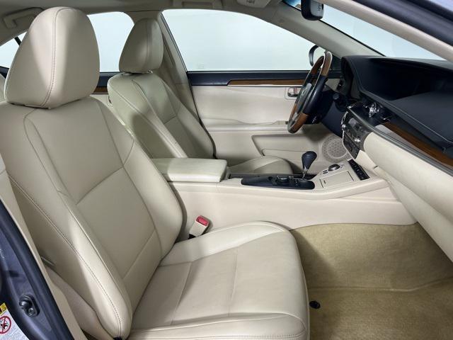 used 2013 Lexus ES 300h car, priced at $16,489