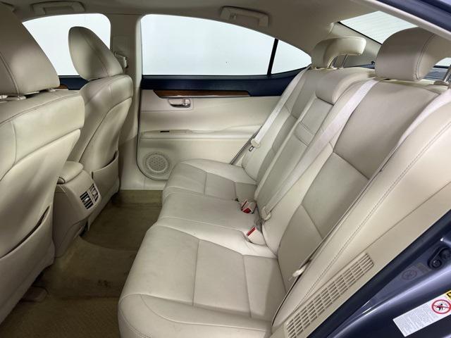 used 2013 Lexus ES 300h car, priced at $16,489