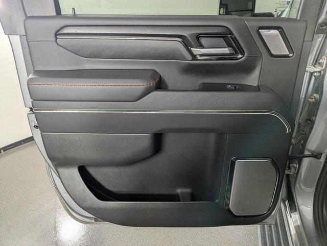 used 2025 GMC Sierra 2500 car, priced at $79,989