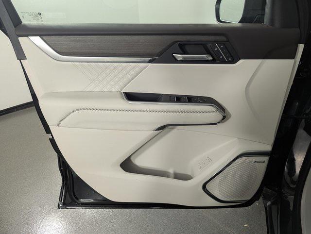 used 2024 GMC Acadia car, priced at $52,989