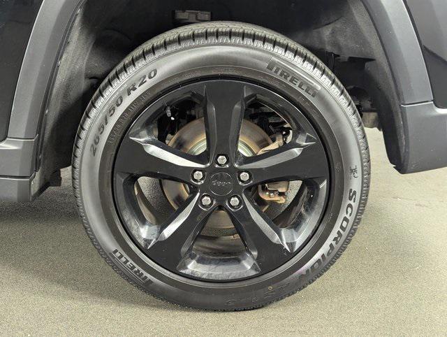 used 2023 Jeep Grand Cherokee car, priced at $29,989