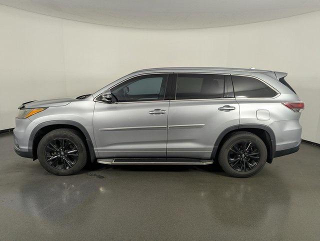 used 2015 Toyota Highlander car, priced at $14,989