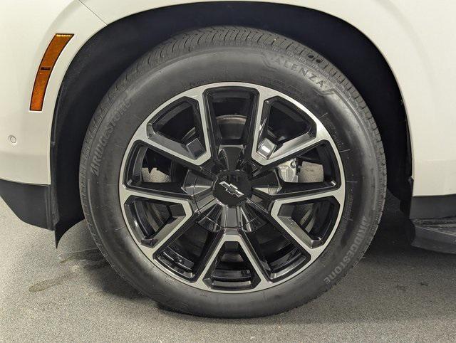 used 2025 Chevrolet Suburban car, priced at $79,989