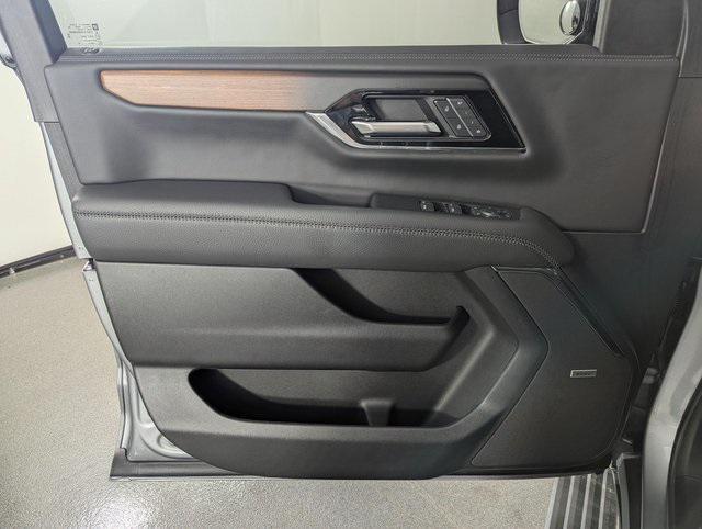 used 2025 GMC Yukon car, priced at $82,989