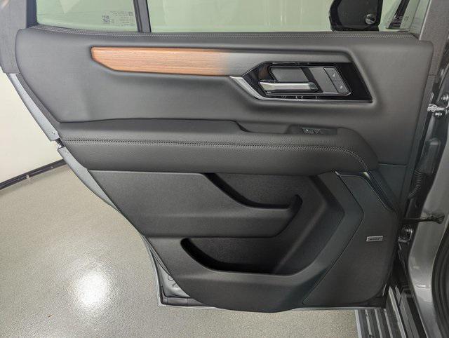 used 2025 GMC Yukon car, priced at $82,989