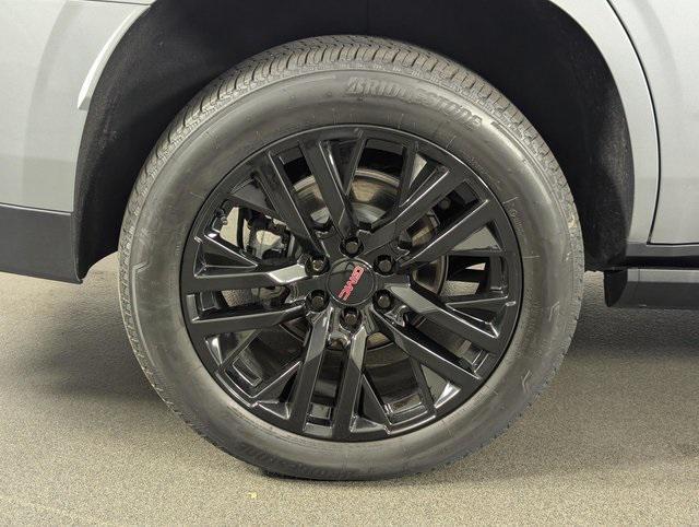 used 2025 GMC Yukon car, priced at $82,989