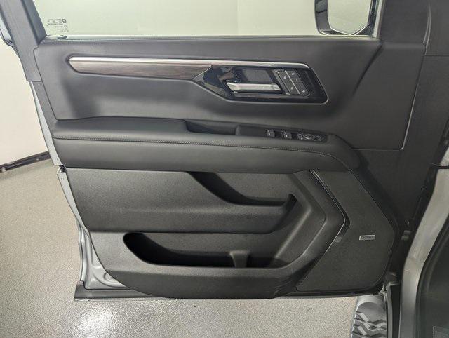 used 2025 Chevrolet Tahoe car, priced at $75,989