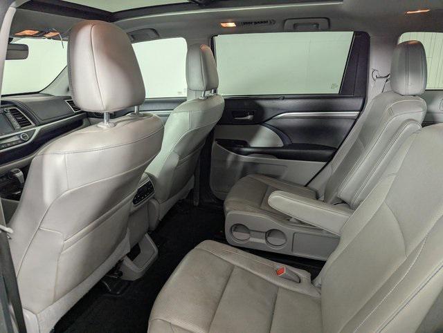 used 2017 Toyota Highlander car, priced at $22,489