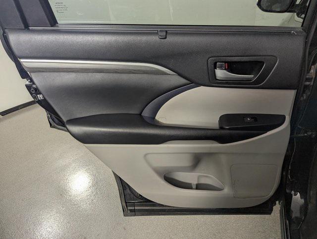 used 2017 Toyota Highlander car, priced at $22,489