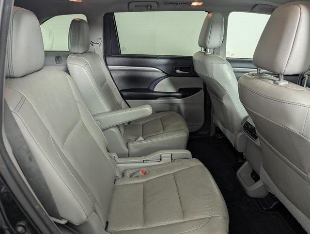 used 2017 Toyota Highlander car, priced at $22,489