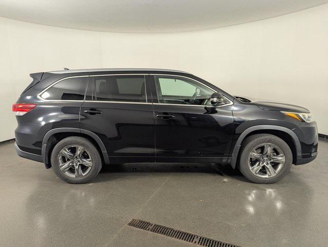 used 2017 Toyota Highlander car, priced at $22,489