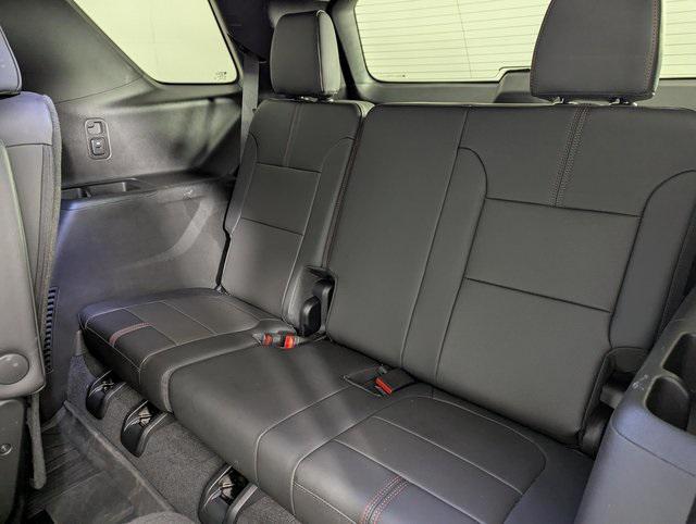 used 2024 Chevrolet Traverse car, priced at $42,989