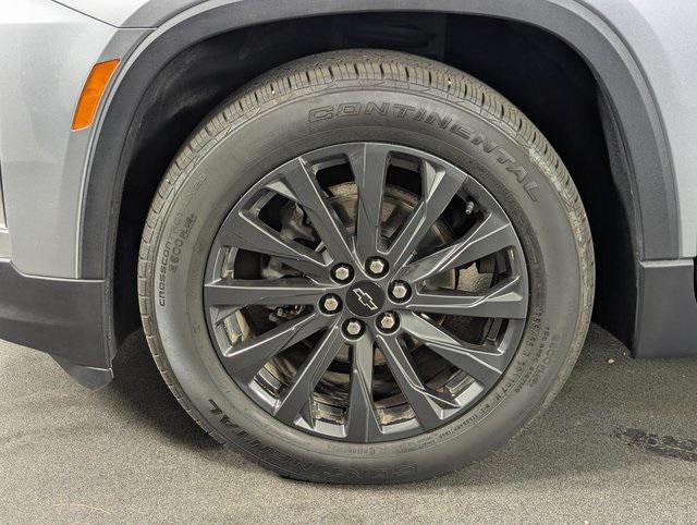 used 2024 Chevrolet Traverse car, priced at $42,989