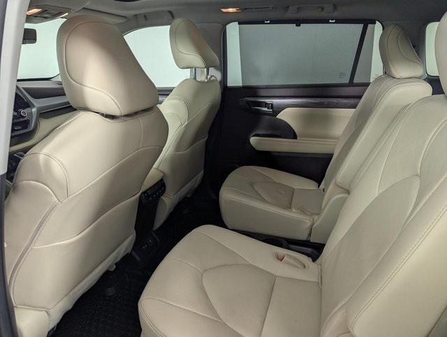 used 2021 Toyota Highlander car, priced at $36,989
