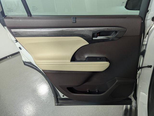 used 2021 Toyota Highlander car, priced at $36,989