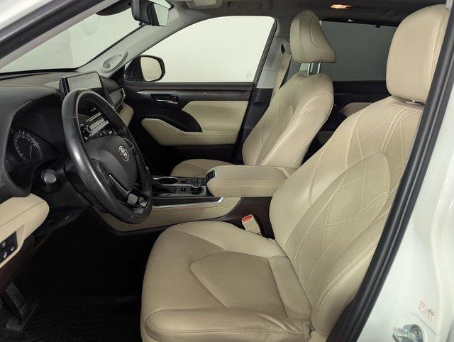 used 2021 Toyota Highlander car, priced at $36,989