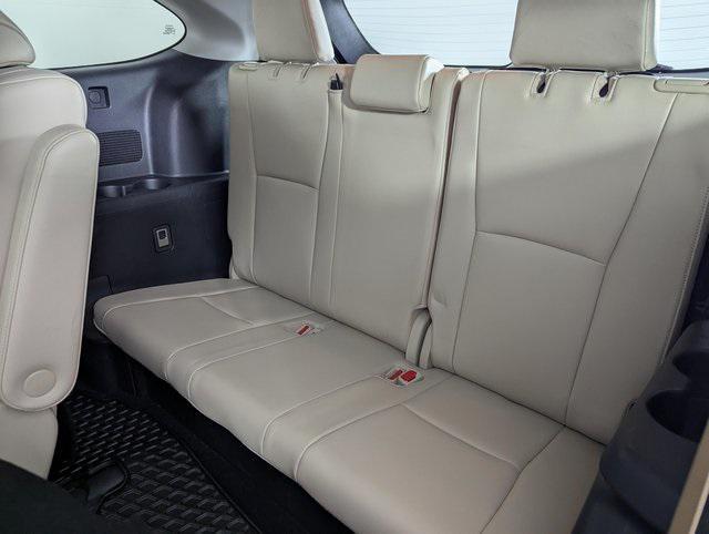 used 2021 Toyota Highlander car, priced at $36,989